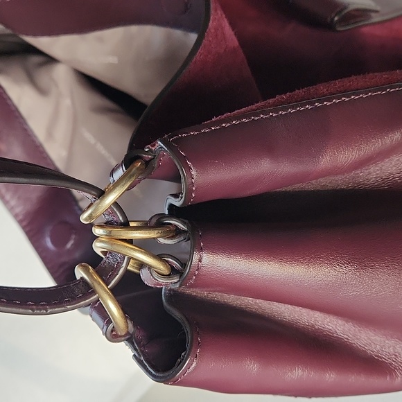 Michael Kors O Ring Tote Bag - Picture 5 of 9